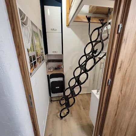 Micro Apartments 2,5 Qm - Najmniejsze Apartamenty Swiata 2,5 Mkw Krakow Exterior photo