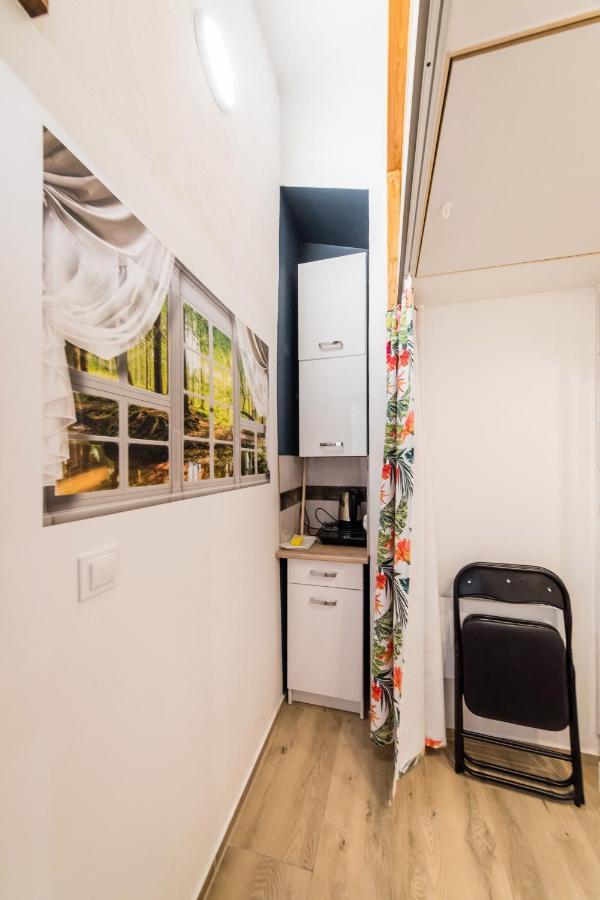 Micro Apartments 2,5 Qm - Najmniejsze Apartamenty Swiata 2,5 Mkw Krakow Exterior photo