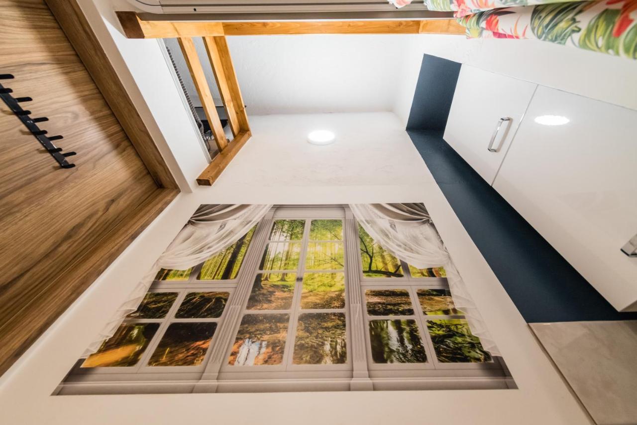 Micro Apartments 2,5 Qm - Najmniejsze Apartamenty Swiata 2,5 Mkw Krakow Exterior photo